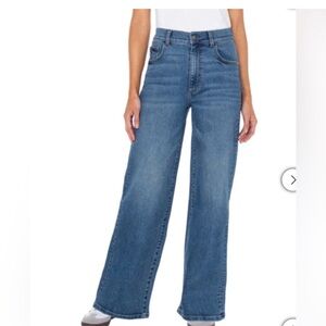 Well Worn NWT Wide leg high rise jeans